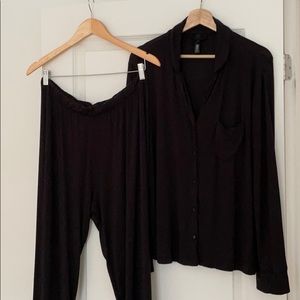 SKIMS black (onyx) Sleep Set